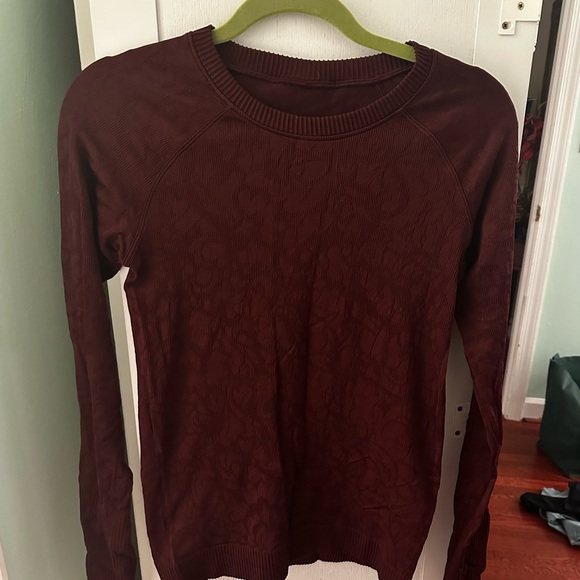 Burgundy lululemon shirt - Picture 1 of 3